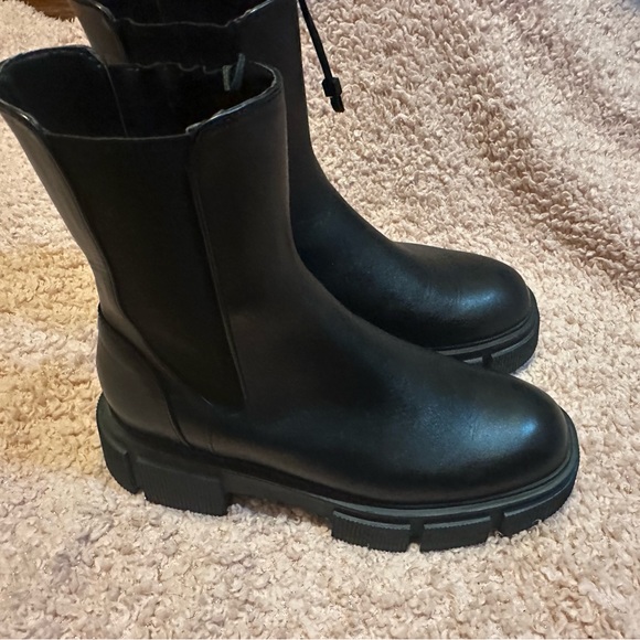 Lug sole Zara boots worn once great condition - Picture 2 of 10